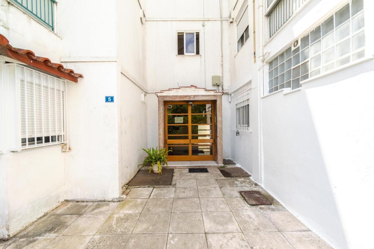 Άνετο & Ήσυχο Διαμέρισμα Για 4 Atenas Exterior foto